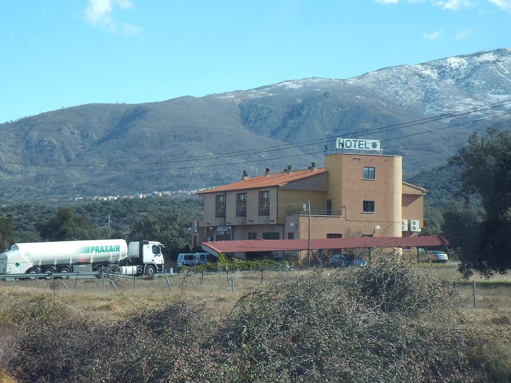 Hotel Restaurante Jarilla Exterior photo
